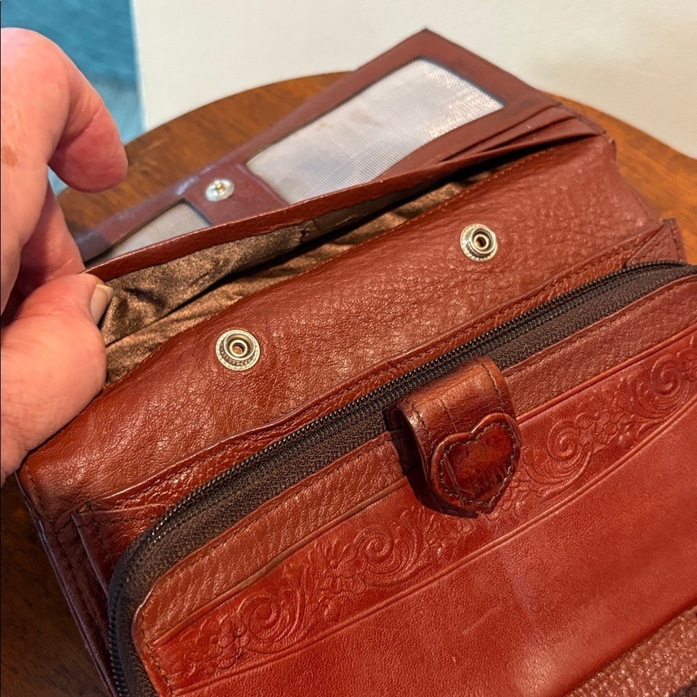 Brighton Vintage wallet on strap Crossbody bag leather brown Croc tooled GUC - Picture 16 of 17